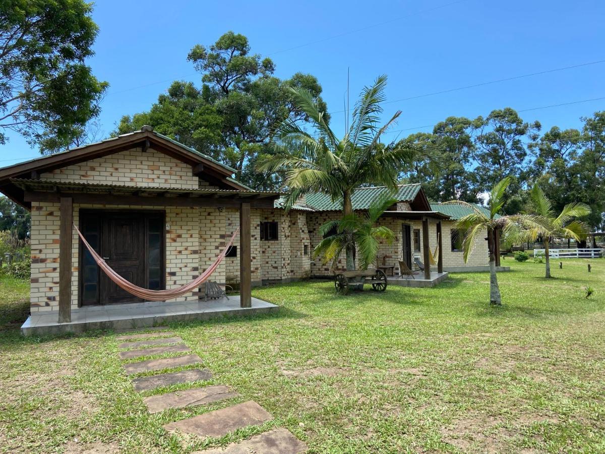 Haras Trevo De Ferro, Praia, Piscina E Campo Torres Kültér fotó